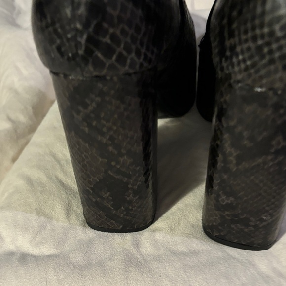 Zara Black Textured Heeled Boots - Picture 4 of 7